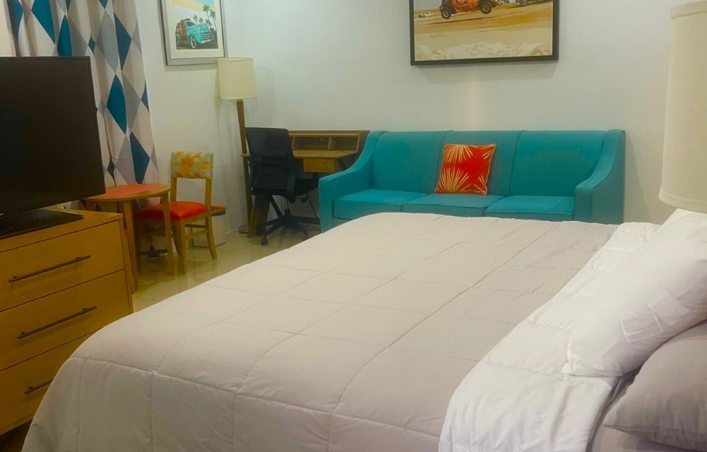 Luxeley Hotel