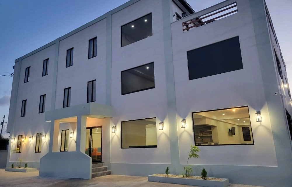 Luxeley Hotel