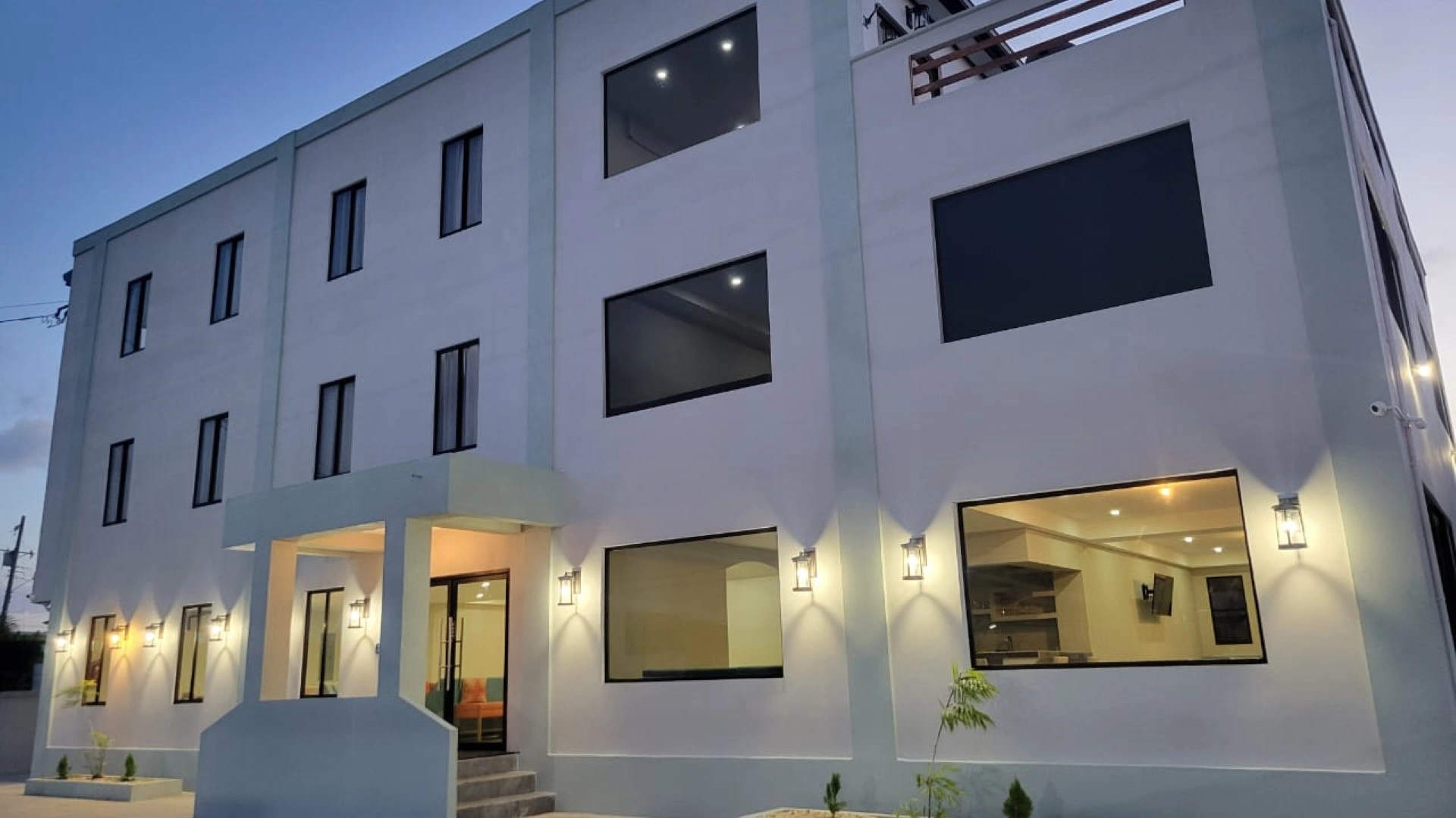 Luxeley Hotel